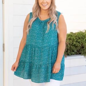 Boutique Summer Tunic junior plus 3x, fits like 2x